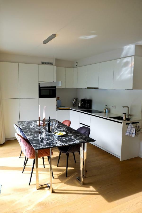 Modern Appartment In The Heart Of เกนต์ ภายนอก รูปภาพ