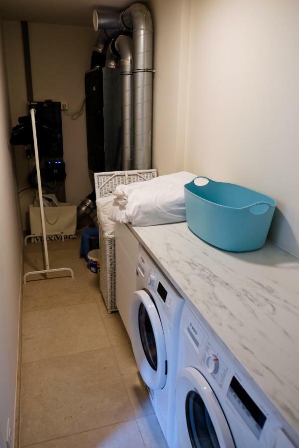 Modern Appartment In The Heart Of เกนต์ ภายนอก รูปภาพ